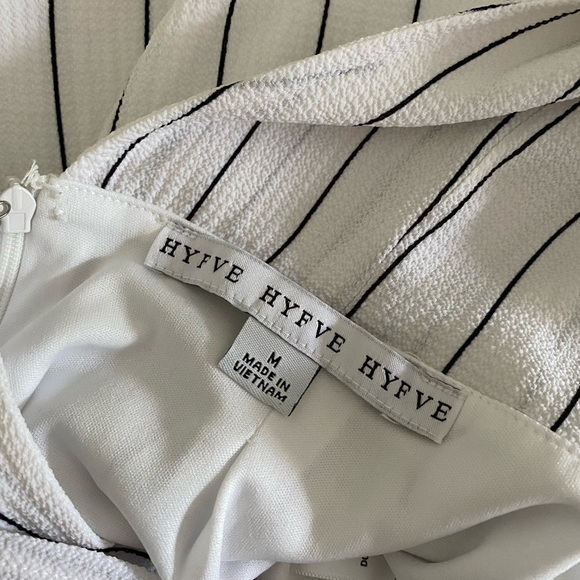 Striped romper - Picture 2 of 3